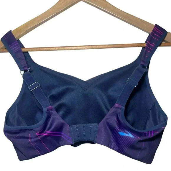Women's Brooks Convertible Sports Bra Matrix Navy Print - Picture 8 of 16